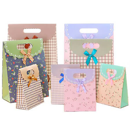 Mega colorful gift bags 1